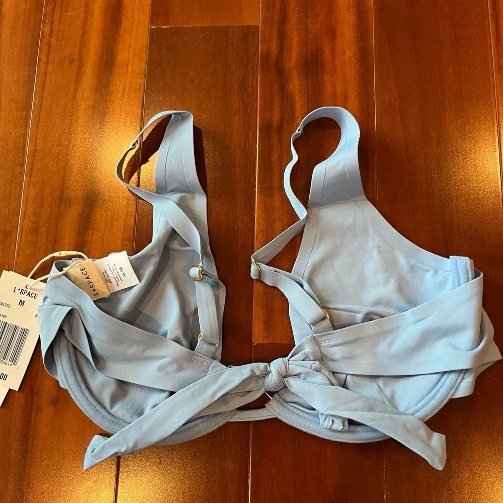 New NWT L*SPACE Alana Bikini Top Light Blue‎ Swim Knot Front Underwire Sz Medium